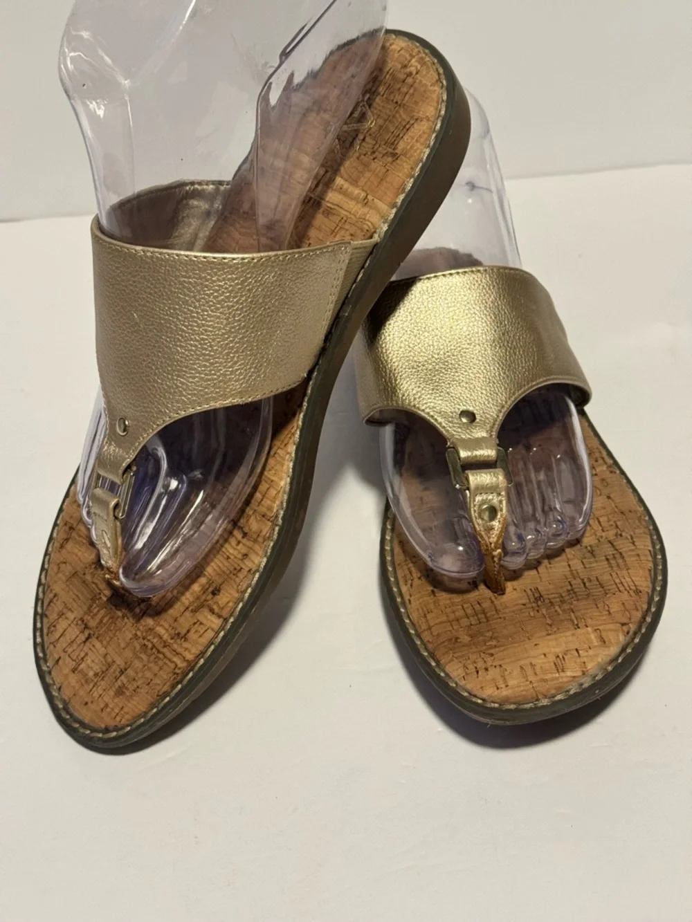 A2 by Aerosoles Women’s 7.5 Gold Flat Slip On Sandals